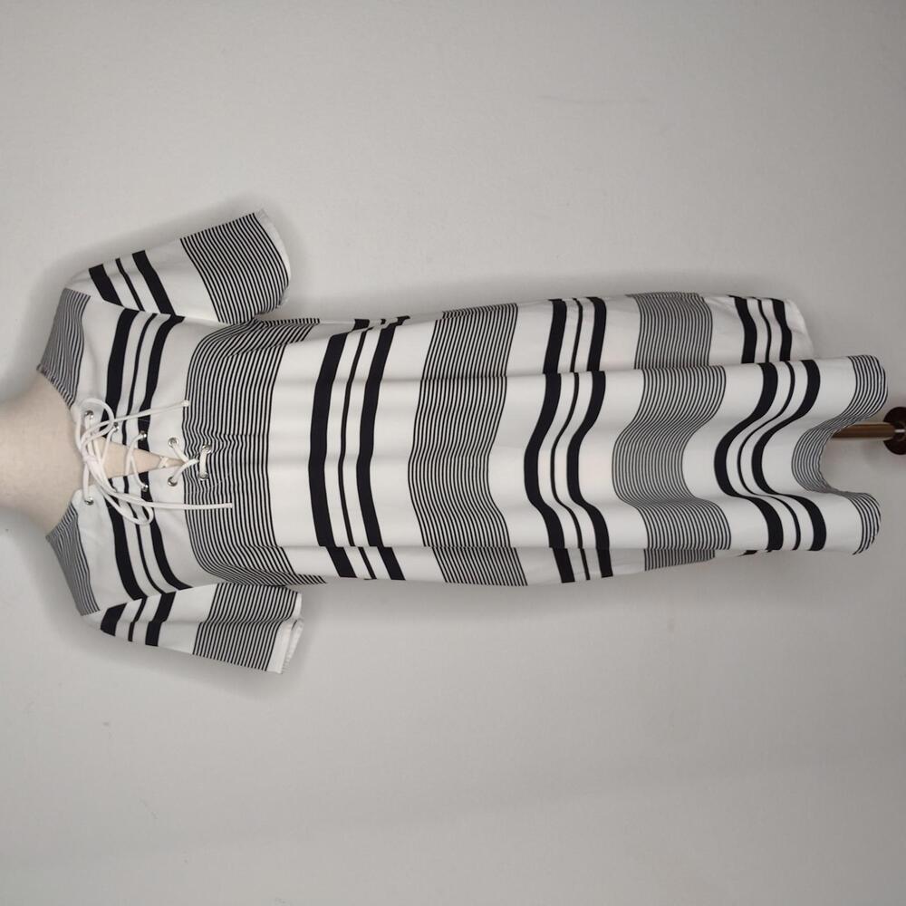 NWOT Express Women's White/Black Dress Size X-Small